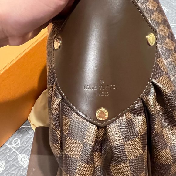 Louis Vuitton Reggia Damier Bag - Picture 12 of 15